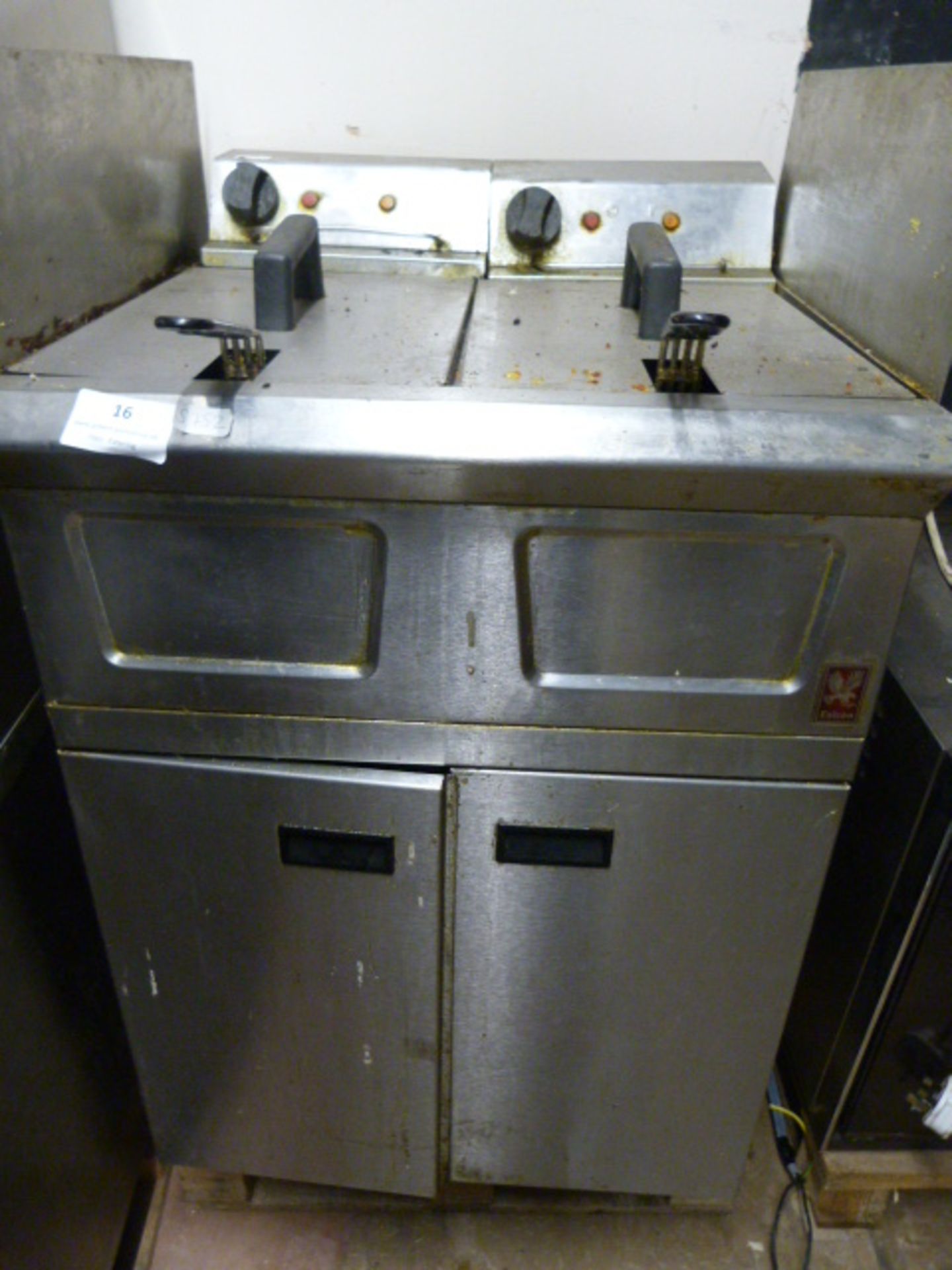 *Falcon Twin Pan Deep Fat Fryer