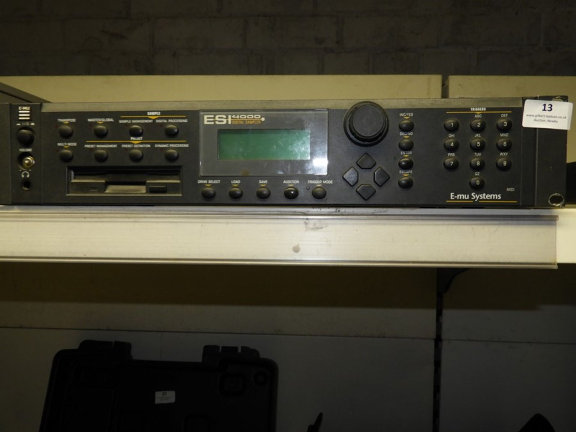 E-MU Model:ESI400 Digital Sampler