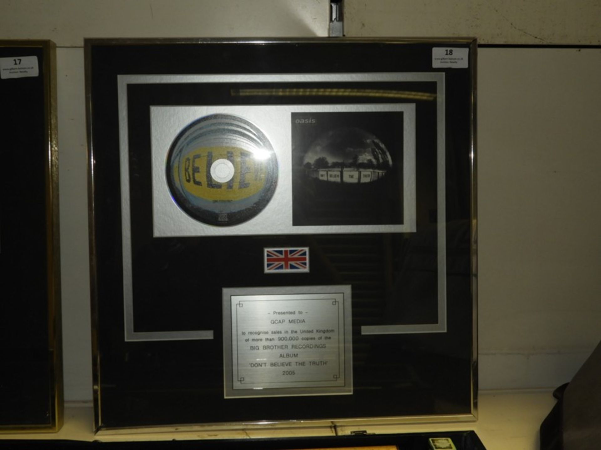 Oasis Framed Presentation Disc