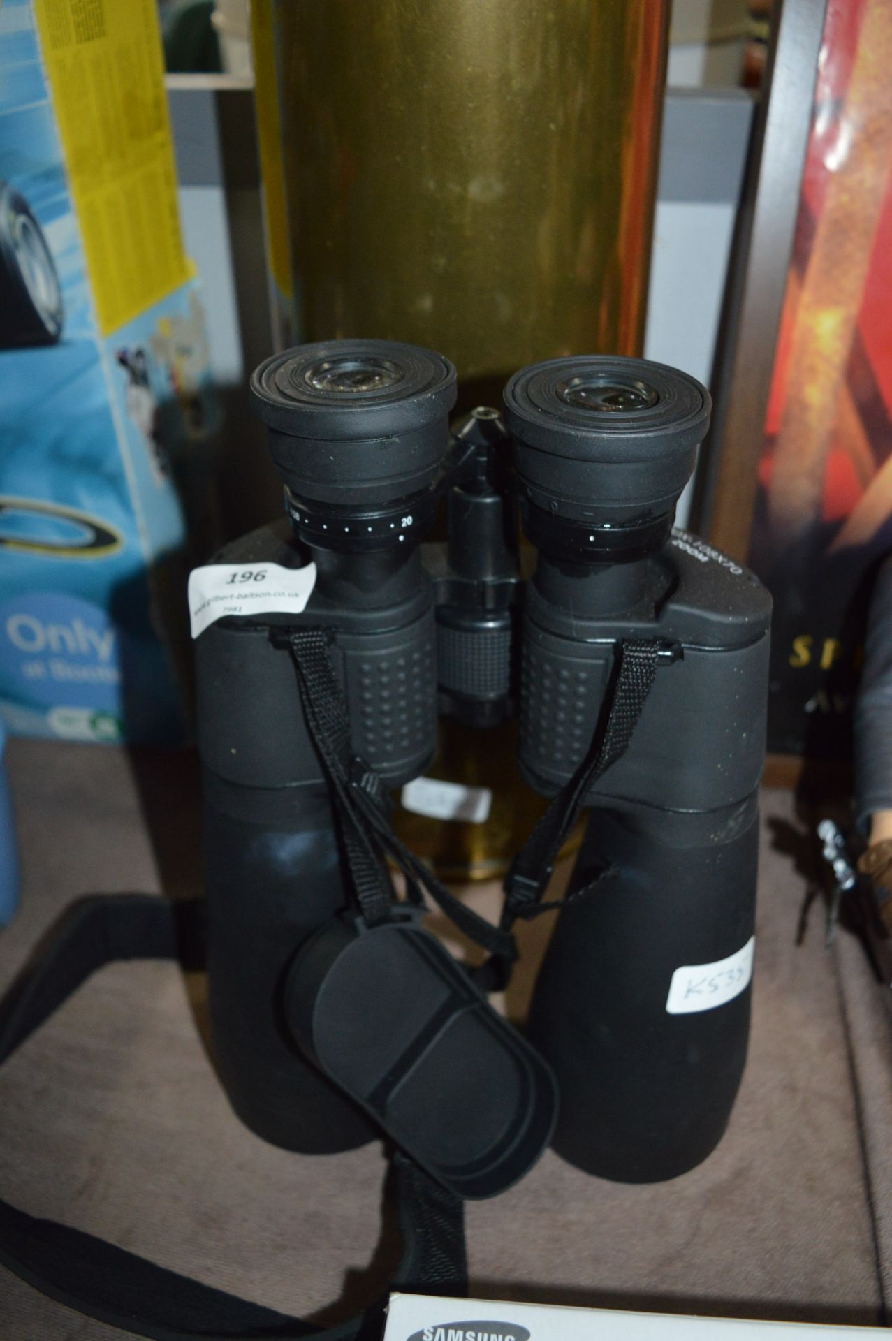 Pair of Zo0m Binoculars 20x70