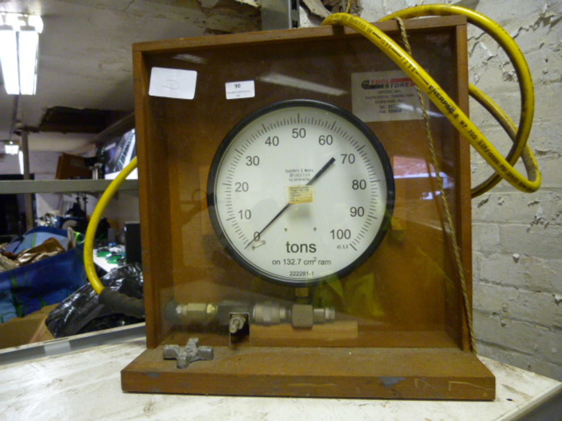 *Saunder & Weeks 100 Tonne Pressure Gauge