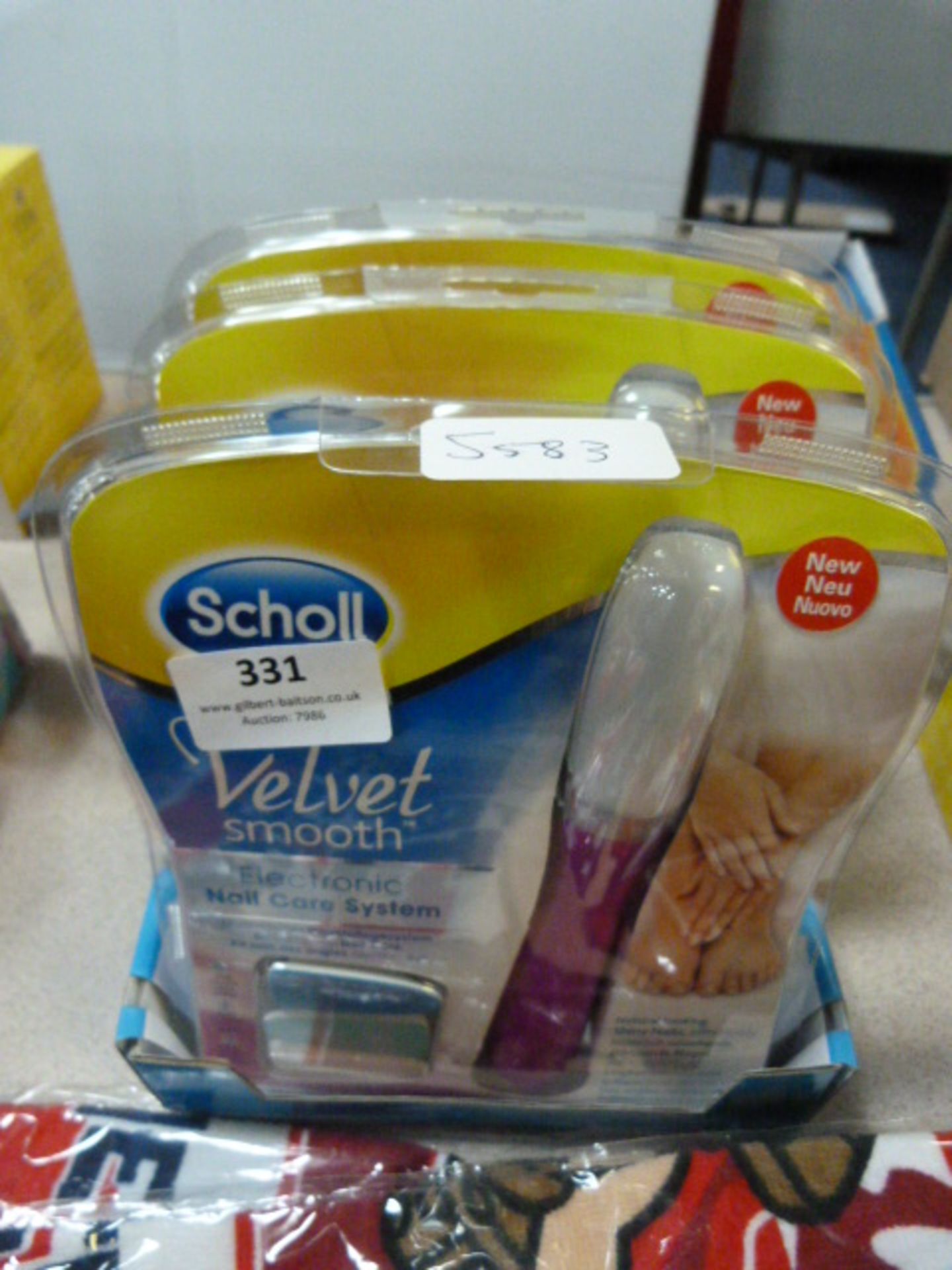 *Three Scholl Velvet Smooth Electronic Nail Care S