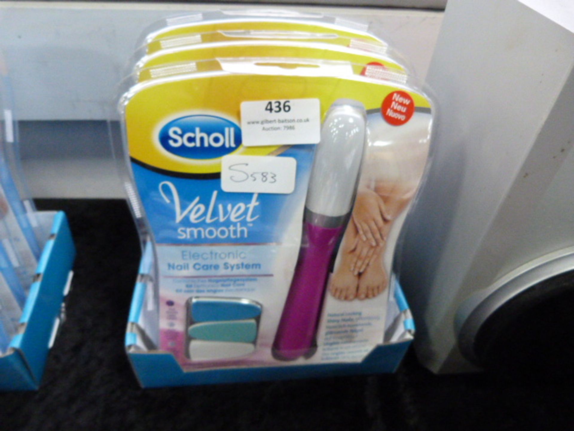 *Three Scholl Velvet Smooth Electronic Nail Care S