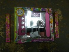 *Chit Chat Nail Art Kit and Two Sprays