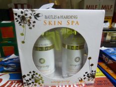 *Baylis & Harding Skin Spa Gift Set