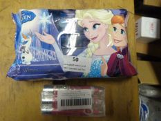 *Set of Disney Frozen Fragrant Wipes and a Set of