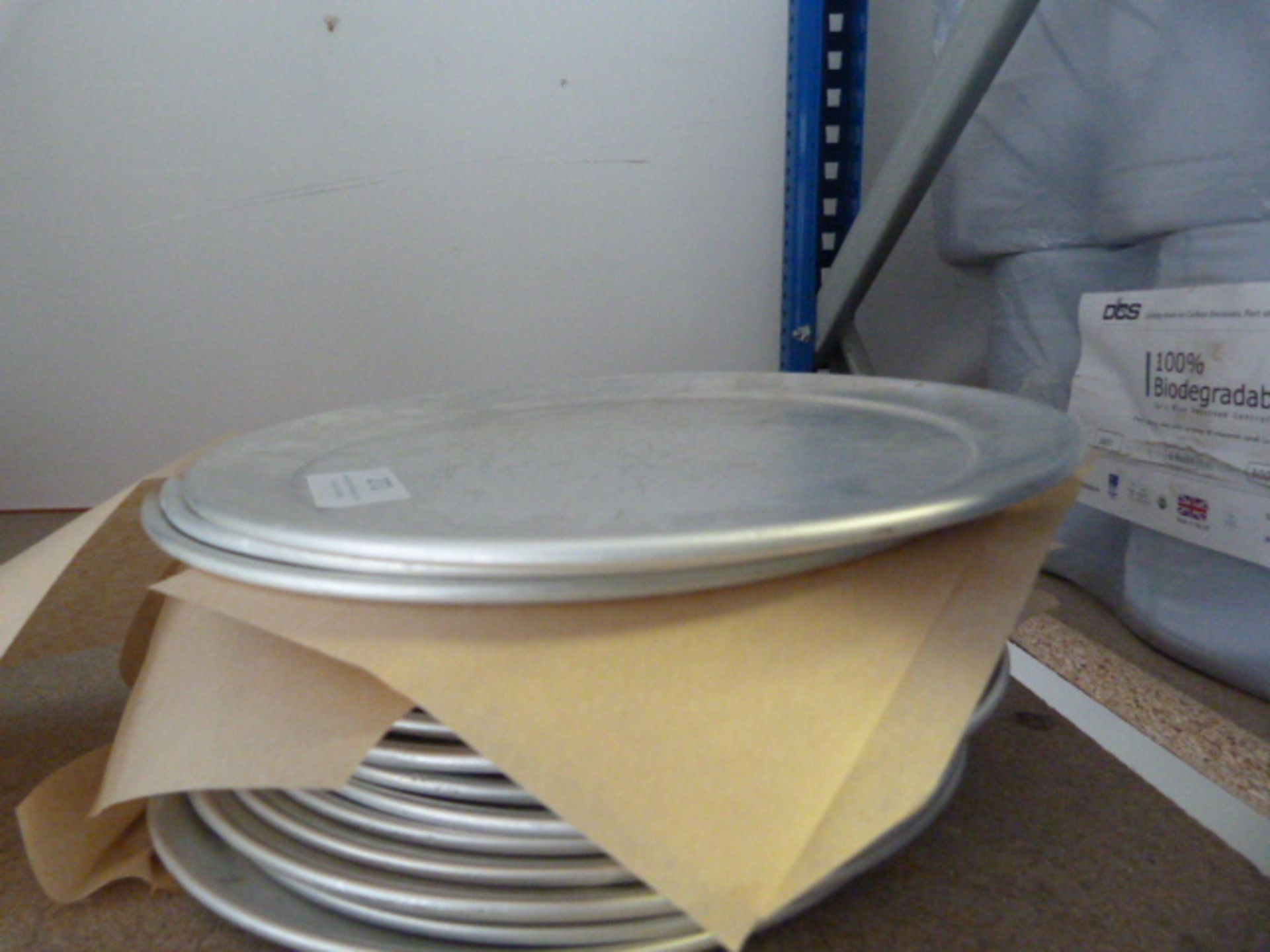 *Quantity of 23cm Aluminium Plates