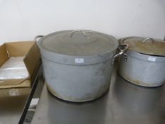 *Large Cooking Pot