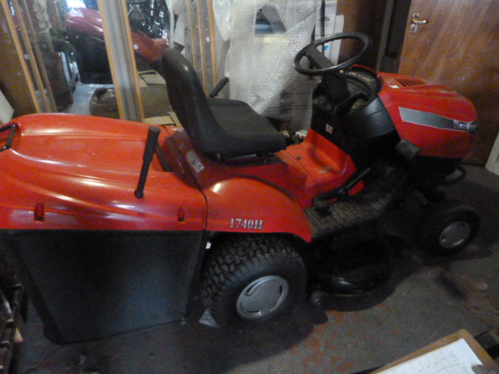 Mount Field Hydro 1740H Ride-on Lawnmower