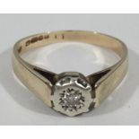 A 9ct gold dress ring, illusion set with white stones, on bi-colour band, 2.2g all in.