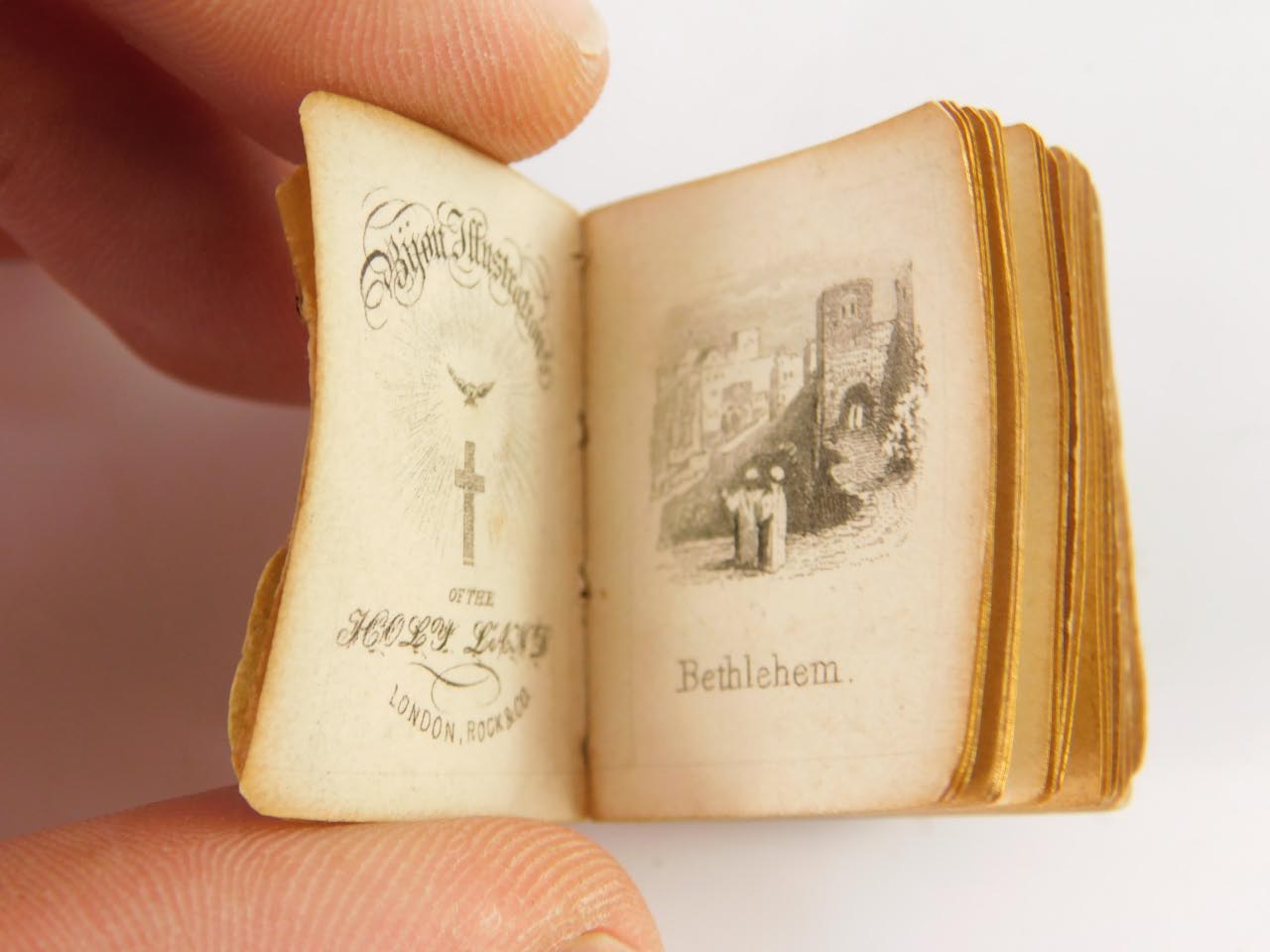 Miniature books.- A 1785 almanack, fine morocco binding with slip case, tooled in gilt; The Bijou - Bild 3 aus 5