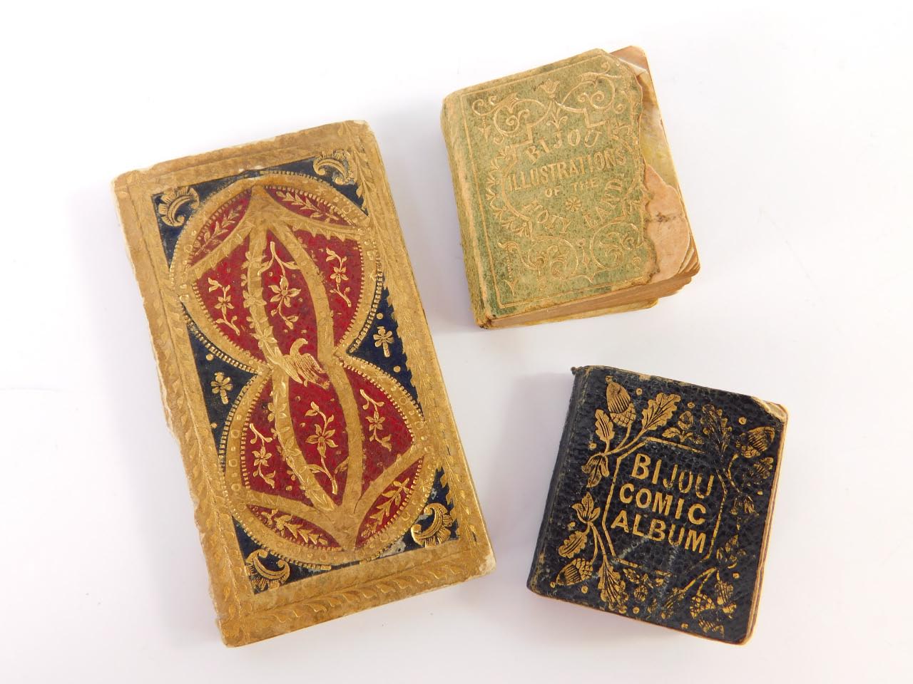 Miniature books.- A 1785 almanack, fine morocco binding with slip case, tooled in gilt; The Bijou