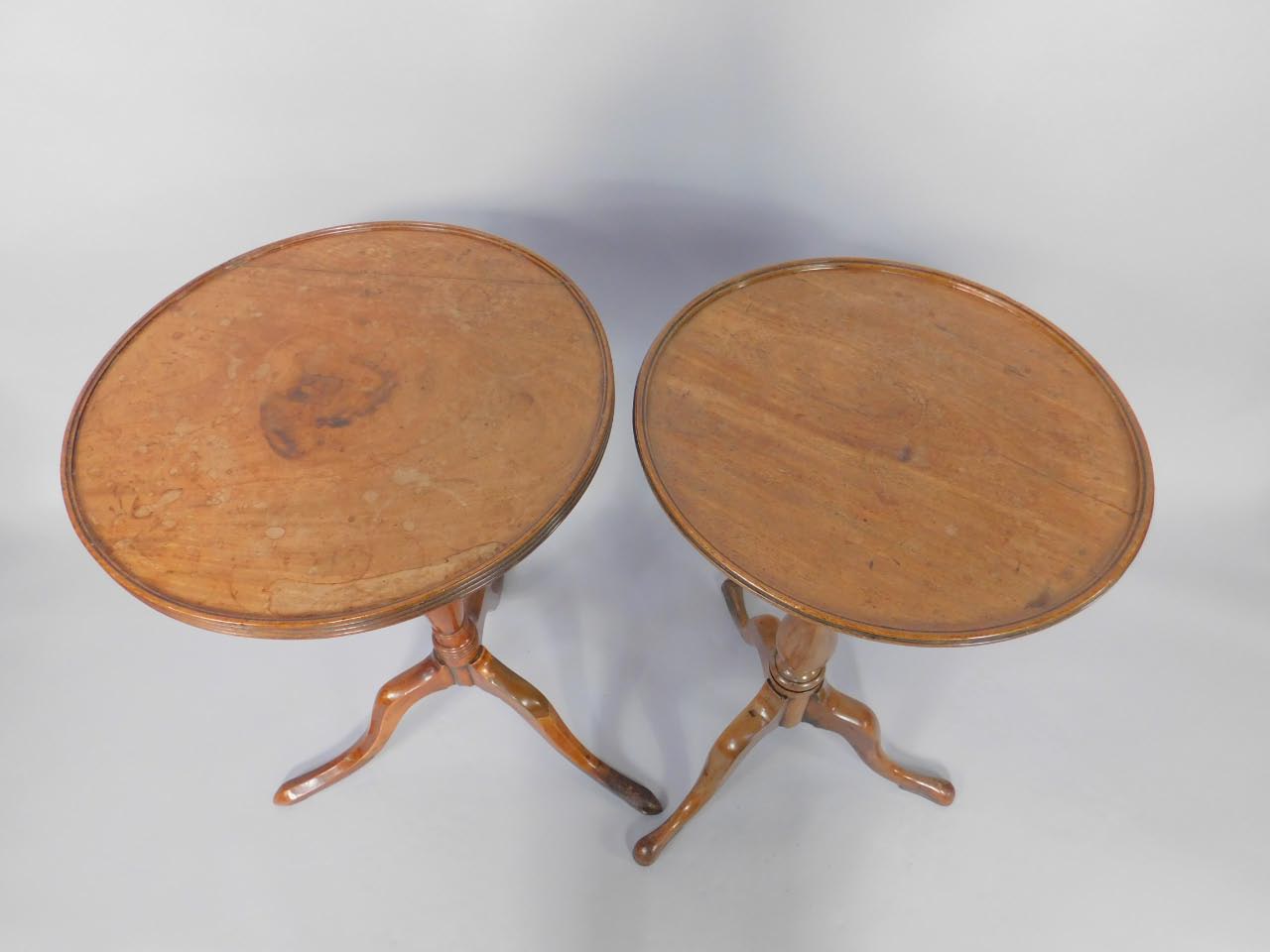 Withdrawn pre sale by vendor. A George III mahogany and yew wood circular occasional table, raised - Bild 2 aus 2