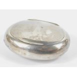 A late Victorian silver snuff box by William Harris Walter, the oval body with flush lid with