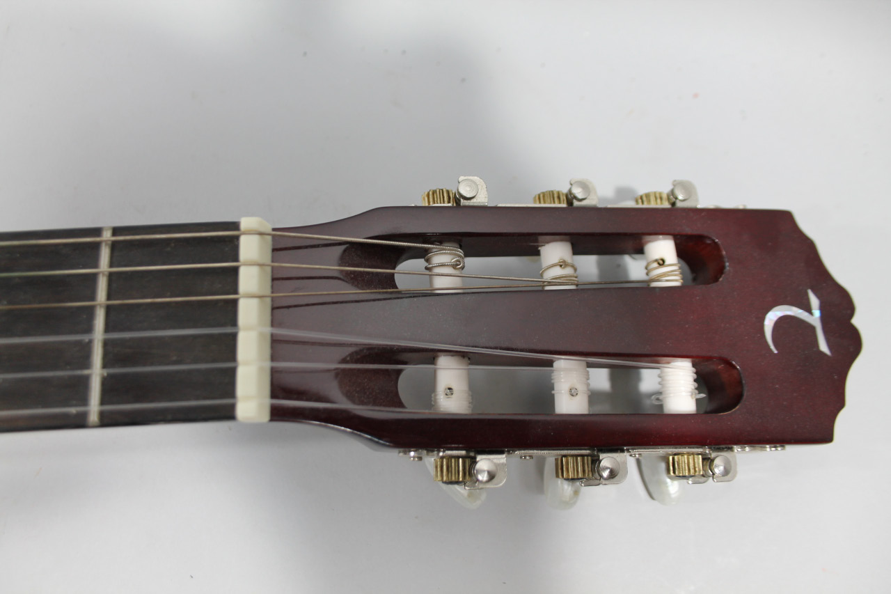 A Discovery Tanglewood acoustic six string guitar DVT44STNA, with interior label, 100cm wide. - Image 4 of 5
