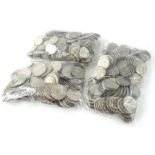 Various mixed USA coinage, to include hundred and twenty eight quarter dollars, three hundred and