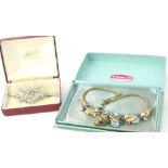 Various vintage costume jewellery, to include a 1950s ladies necklace, with paste set stones,