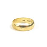An 18ct gold wedding band, of plain form, 3.2g.
