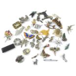 Costume jewellery brooches, to include silver plated animal brooches, spider brooch, silver plated