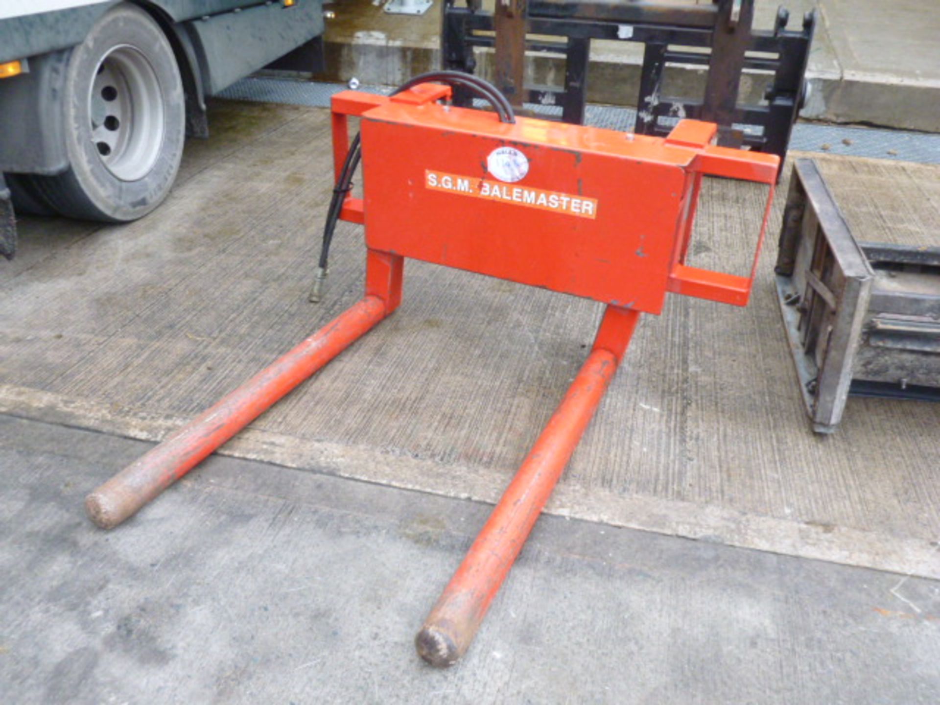 SGM ROUND BALE HANDLER