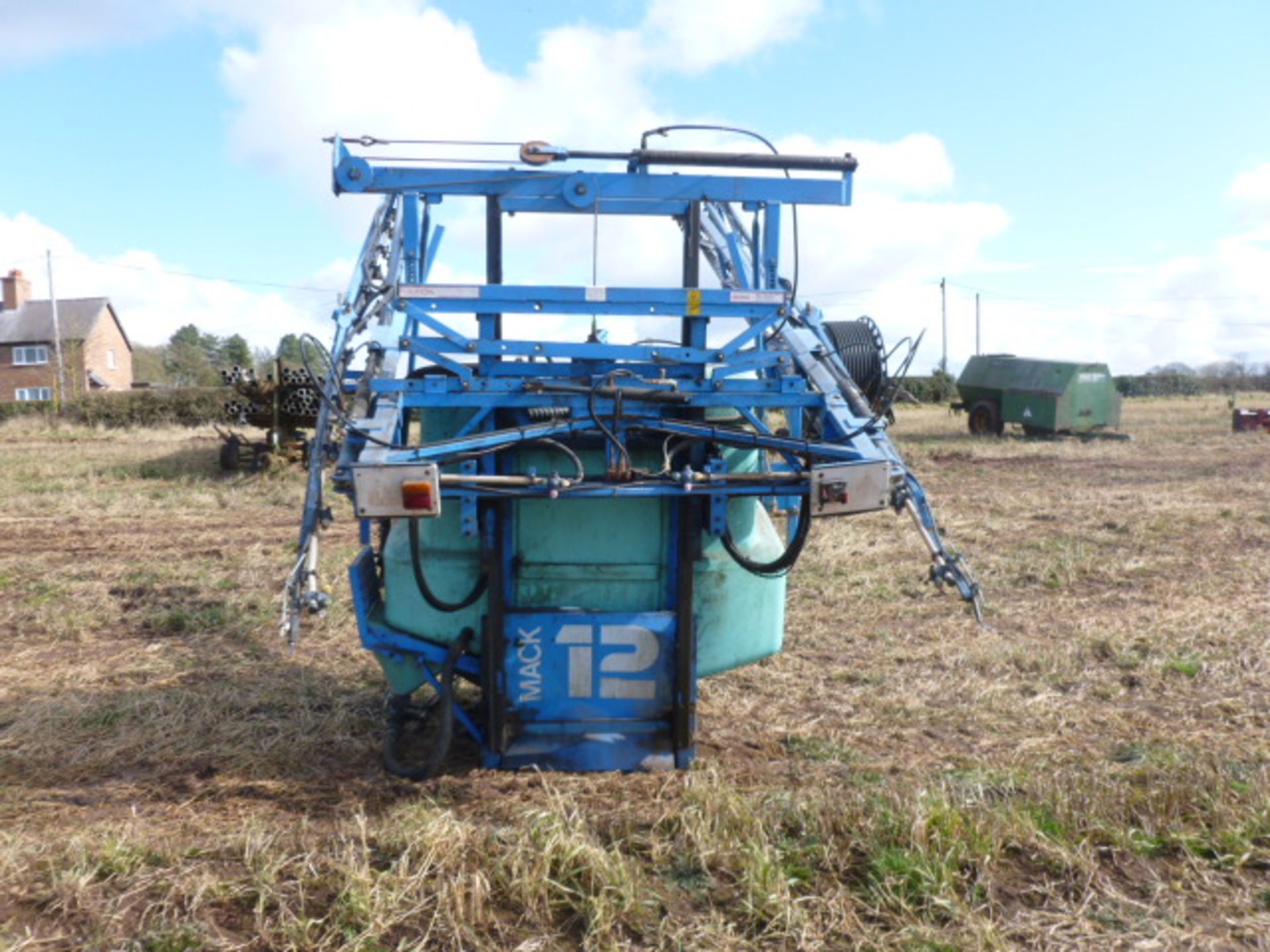 BERTHOUD MACK 12 REAR MOUNTED CROP SPRAYER , 22M FOLDING BOOMS - Image 2 of 4