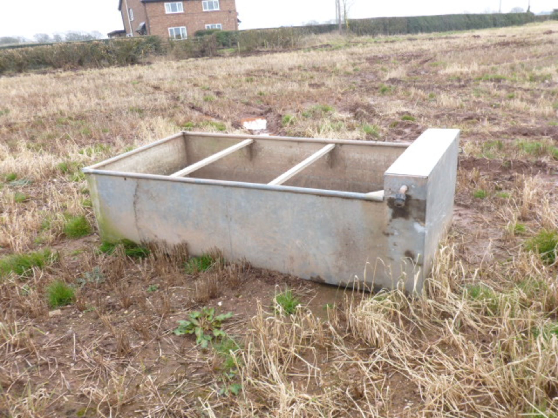 GALVANISED WATER TANK