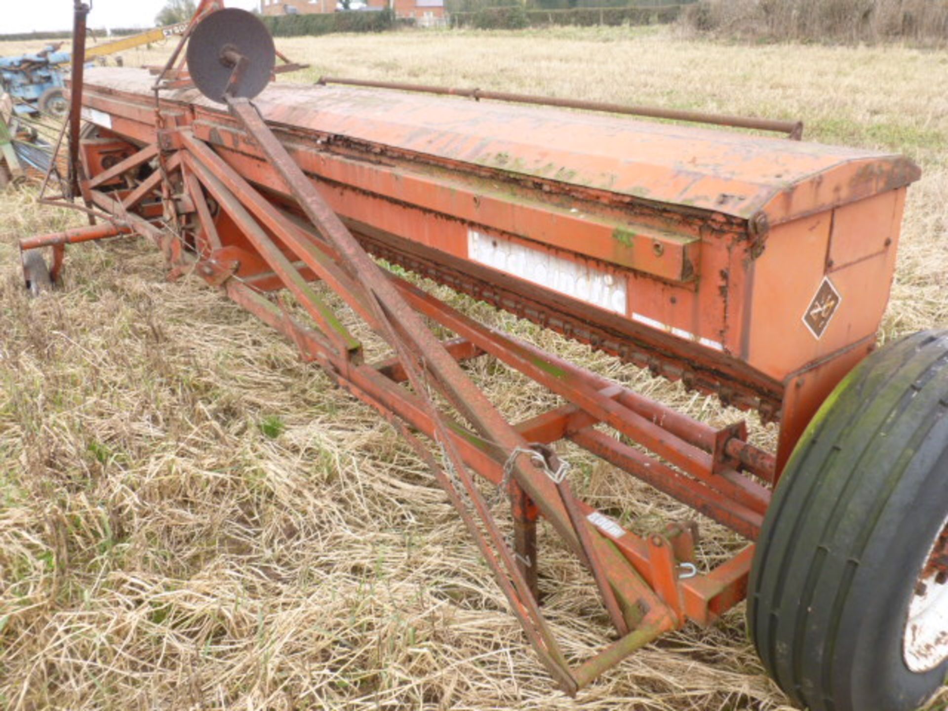 RANSOMME EXACT O MATIC6M FERTILISER DRILL - Image 4 of 4