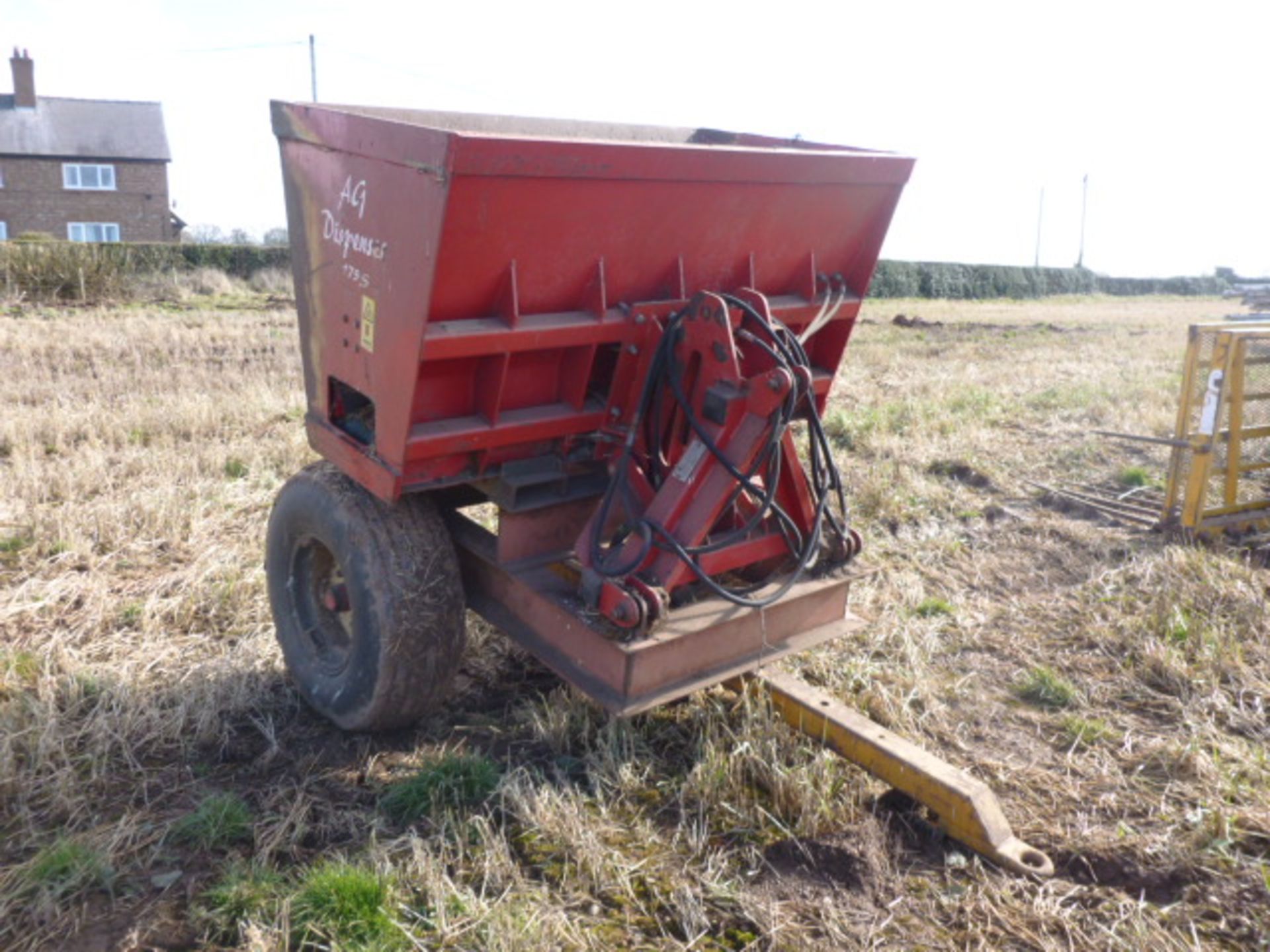 AG 1755 SAND DISPENSER 2001