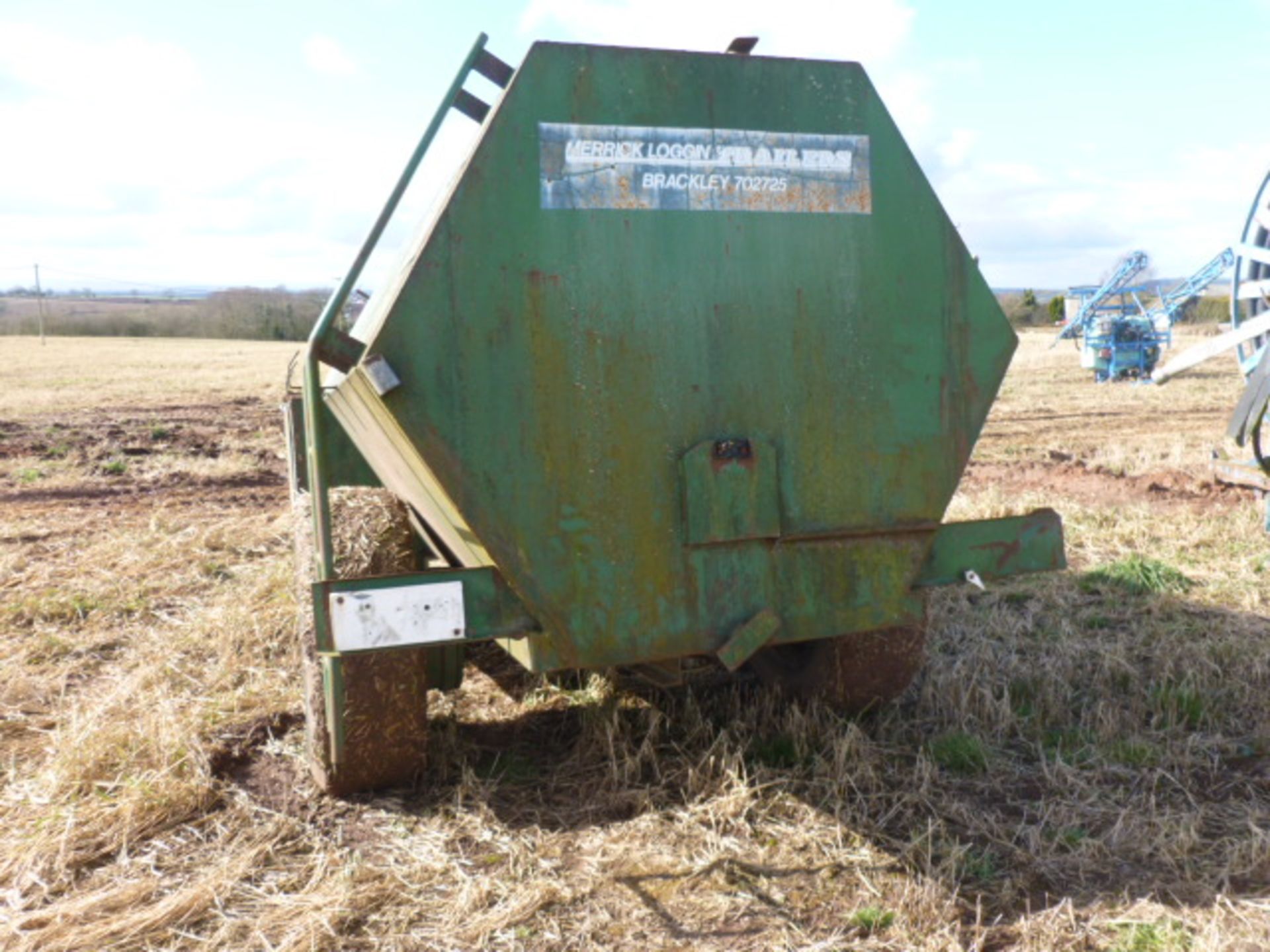 MERRICK LOGGIN WATER BOWSER - Image 4 of 4