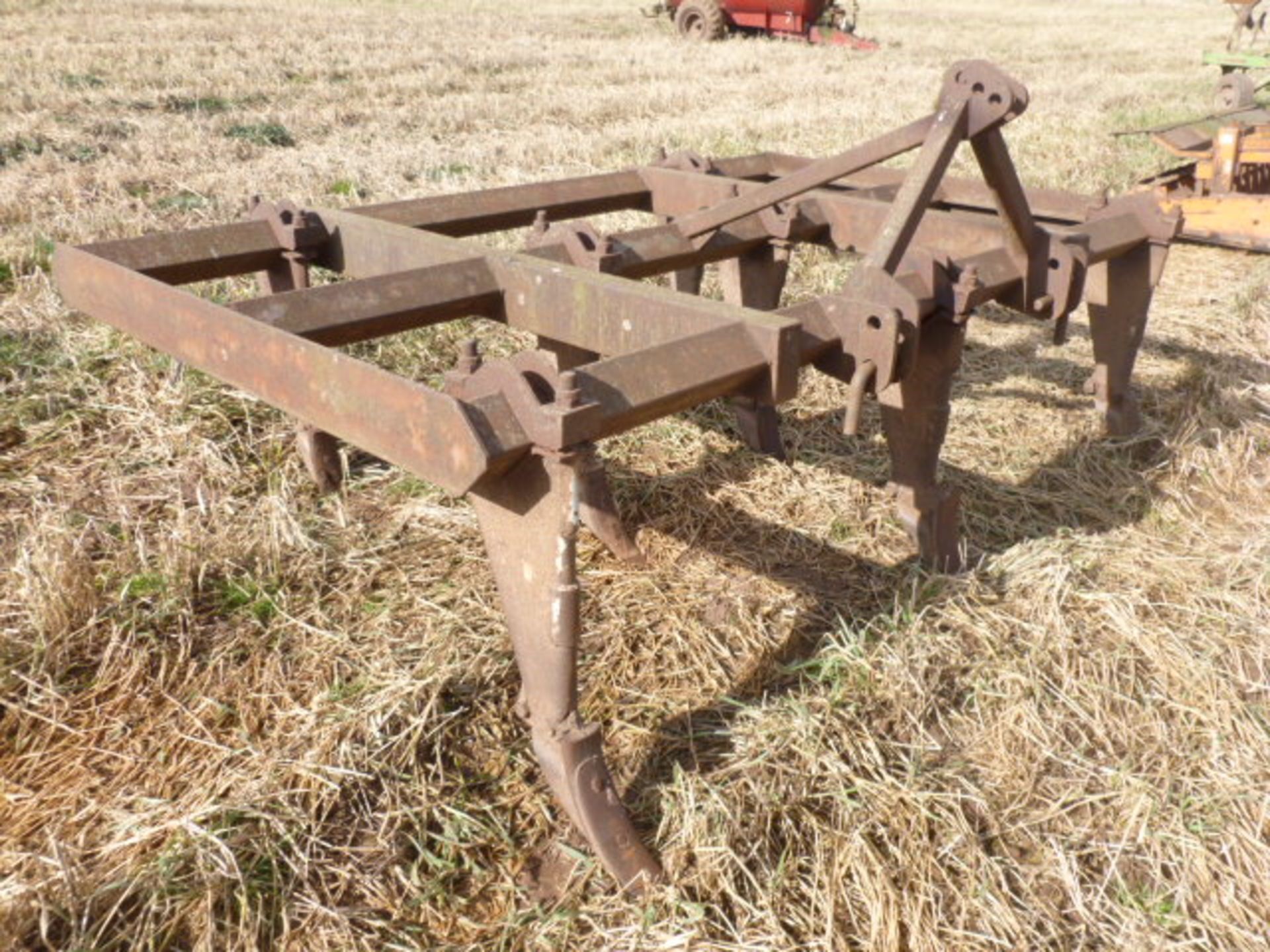 7 LEG CHISSEL PLOUGH