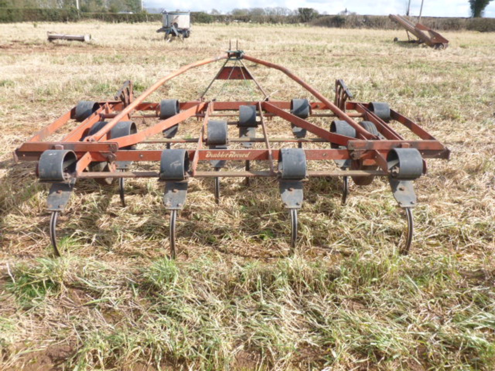 DOUBLET RECORD HD SPRING TINE CULTIVATOR - Image 2 of 3