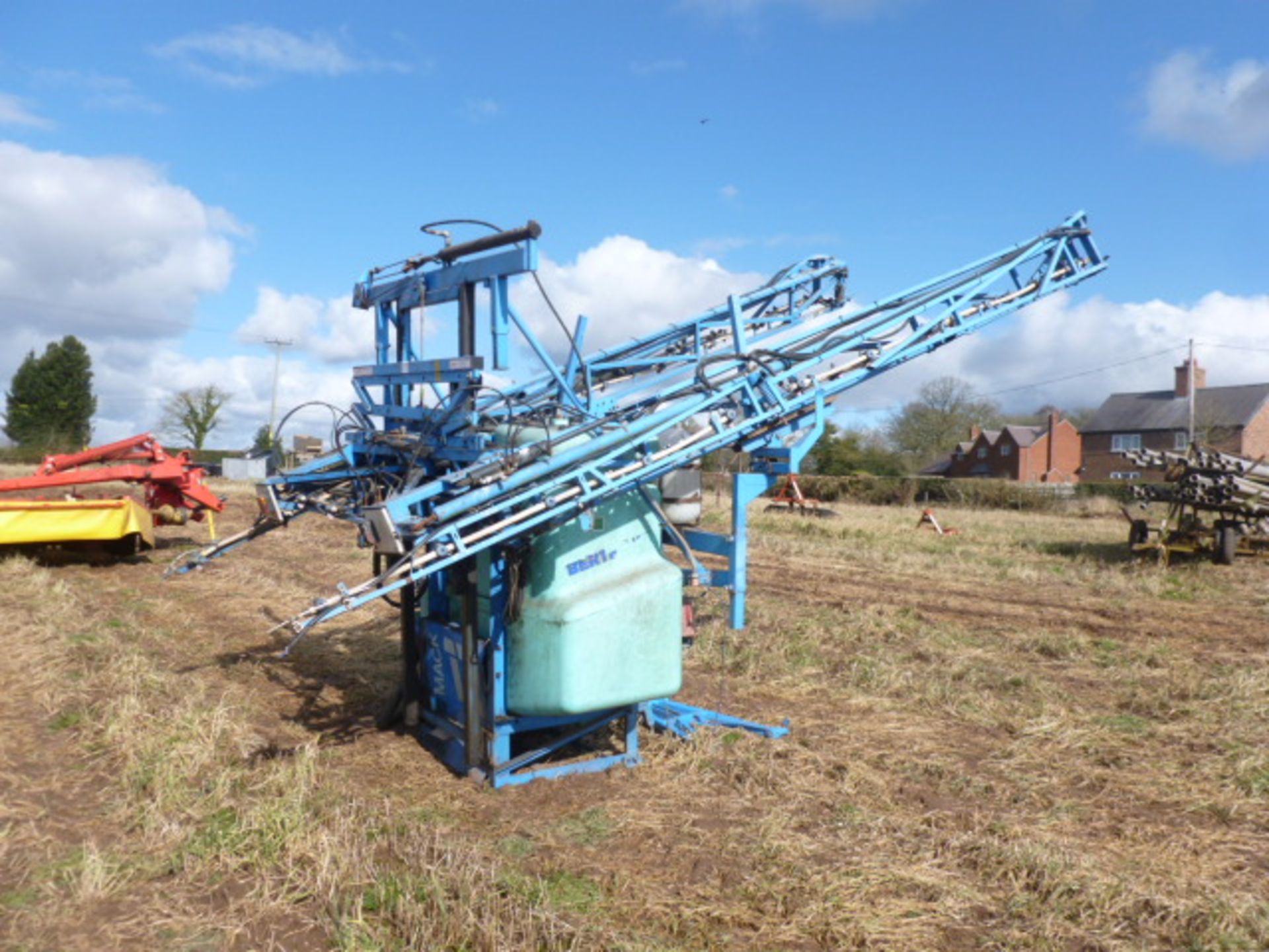 BERTHOUD MACK 12 REAR MOUNTED CROP SPRAYER , 22M FOLDING BOOMS