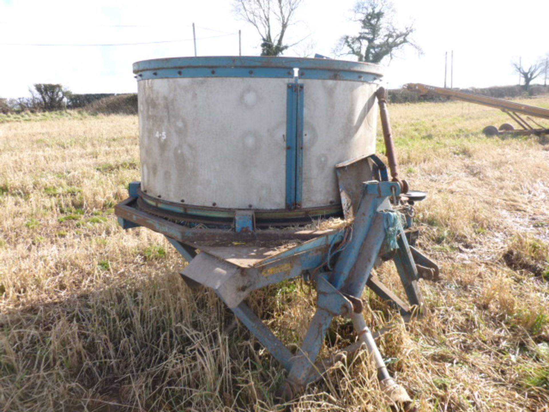 KIDD ROUND BALE CHOPPER