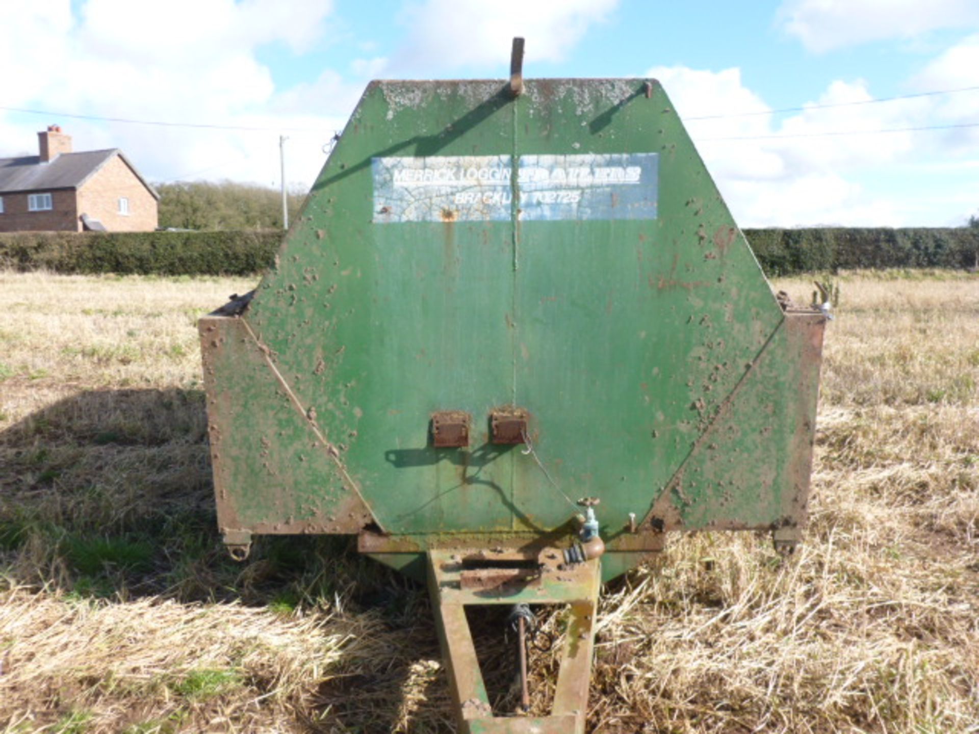 MERRICK LOGGIN WATER BOWSER - Image 2 of 4