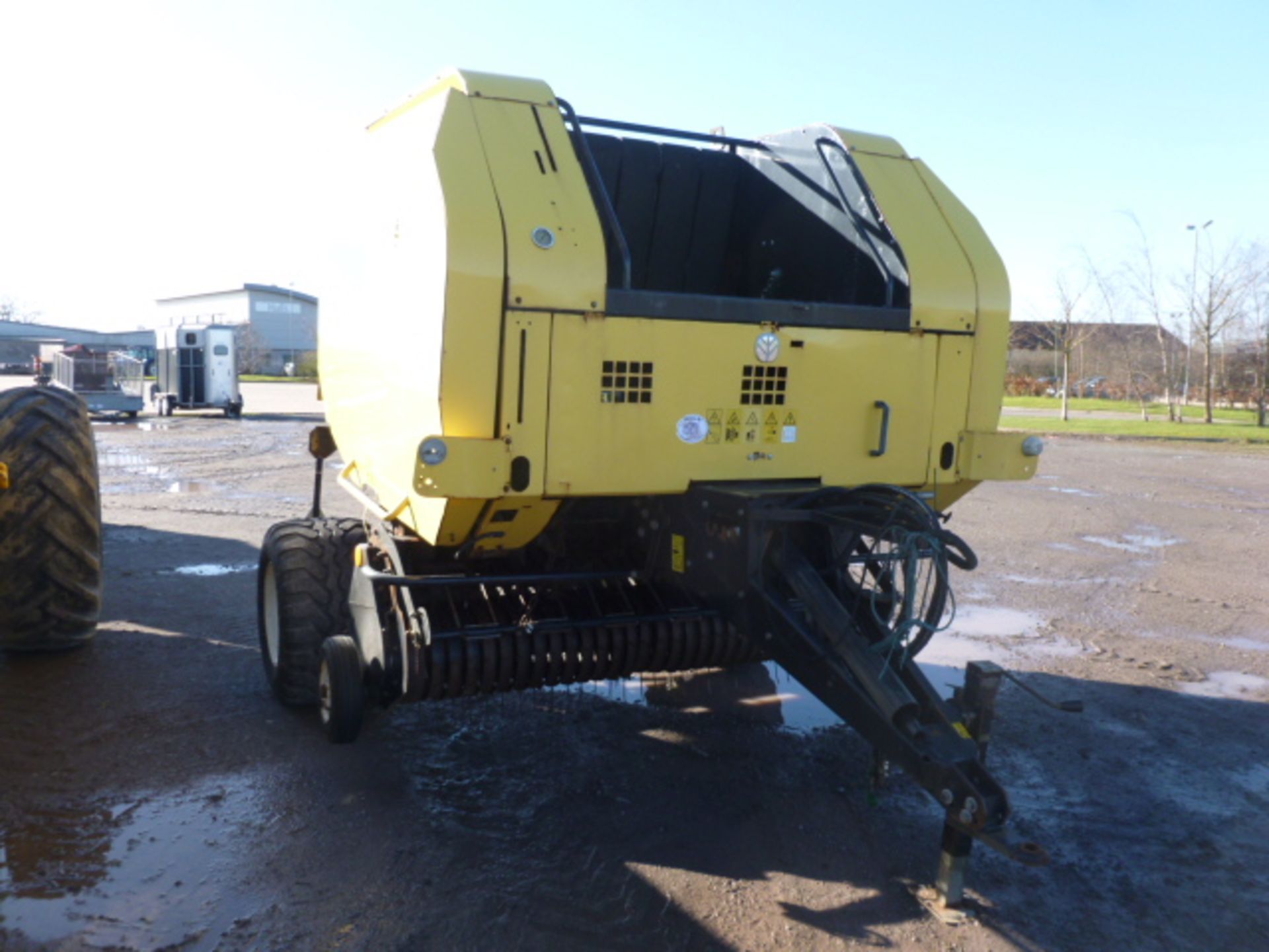 NEW HOLLAND 150S ROUND BALER 2011 NET WRAP