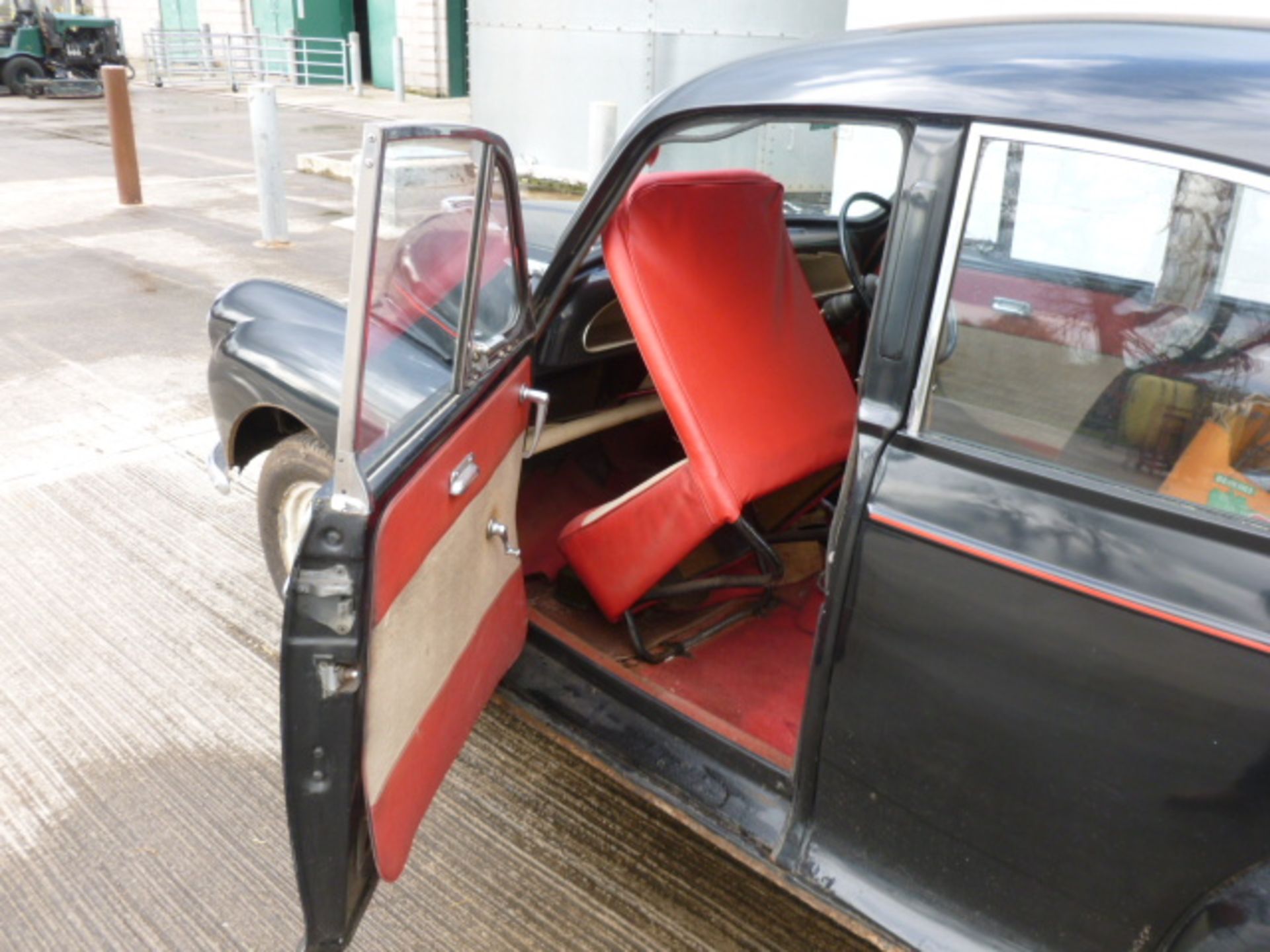 1963 MORRIS MINOR 1000 2433AW 4805HRS - Image 8 of 11