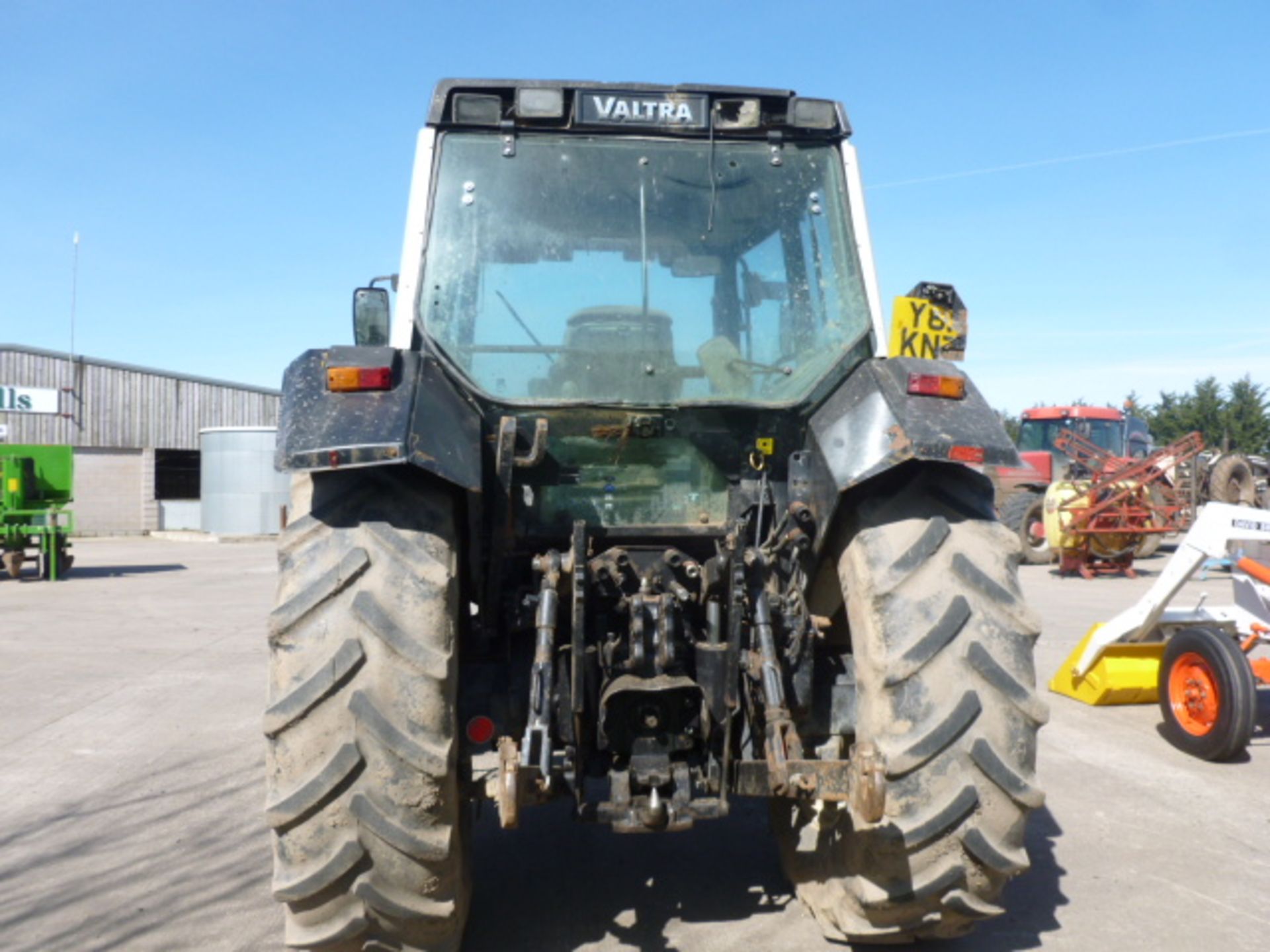 VALTRA 8150 TRACTOR C/W FRONT LINKAGE Y REG 8000HRS 2 OWNERS FROM NEW - Image 4 of 4