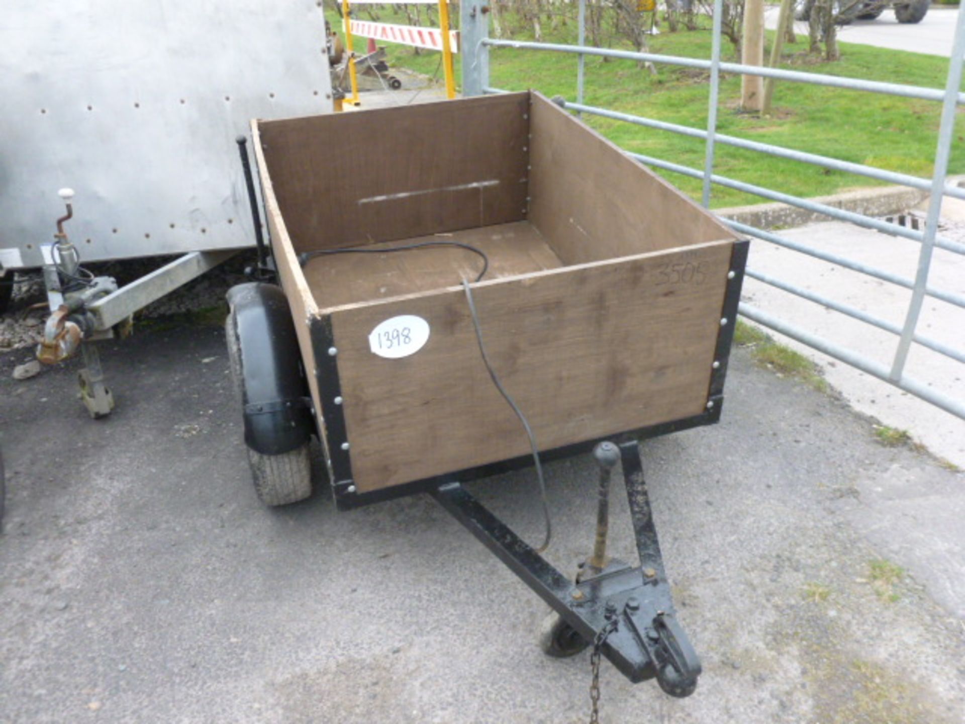 CAR TRAILER