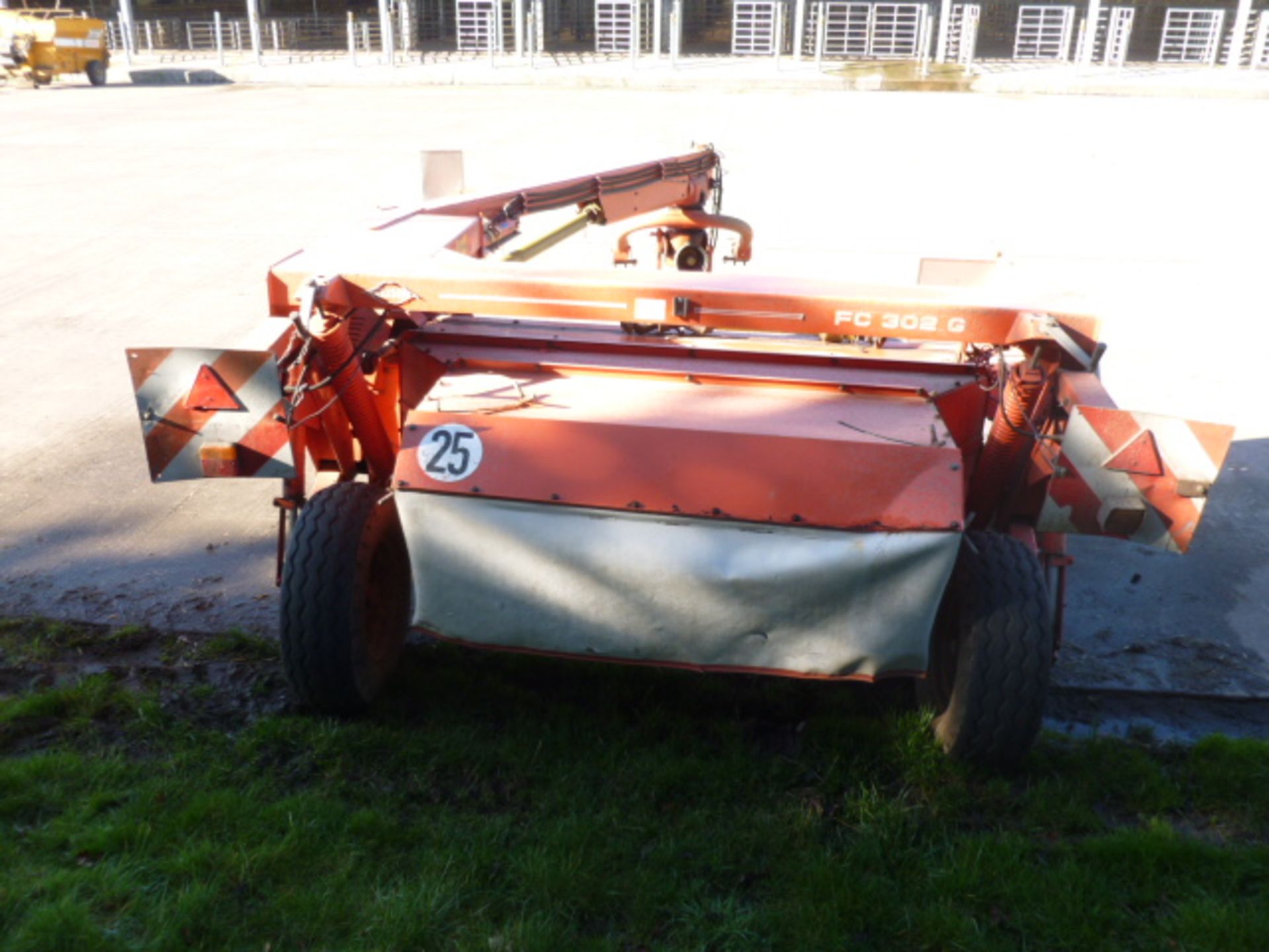KUHN TRAILED MOWER CONDITIONER - Image 2 of 2