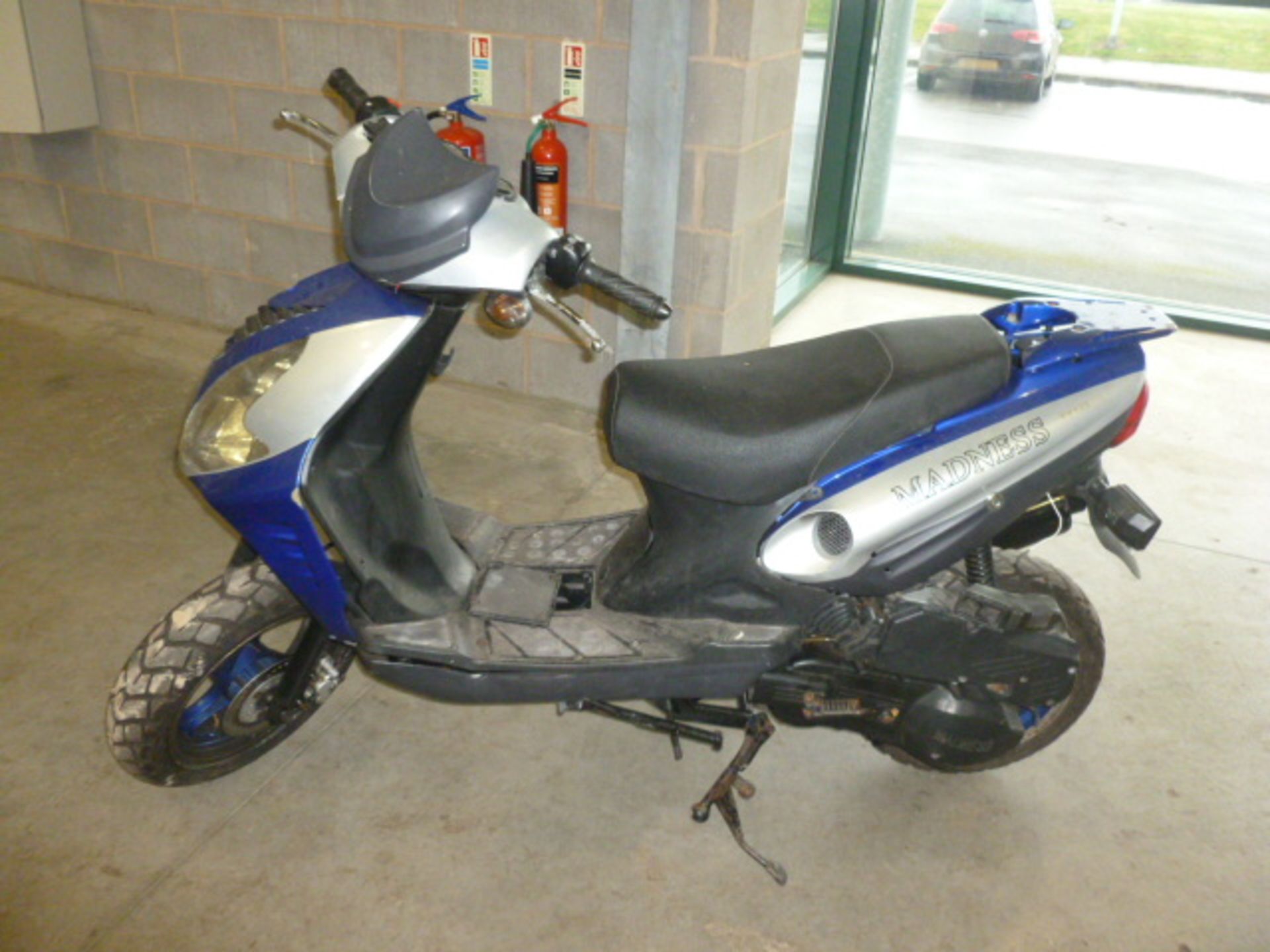 MADNESS SCOOTER YY125-31 7081 MILES