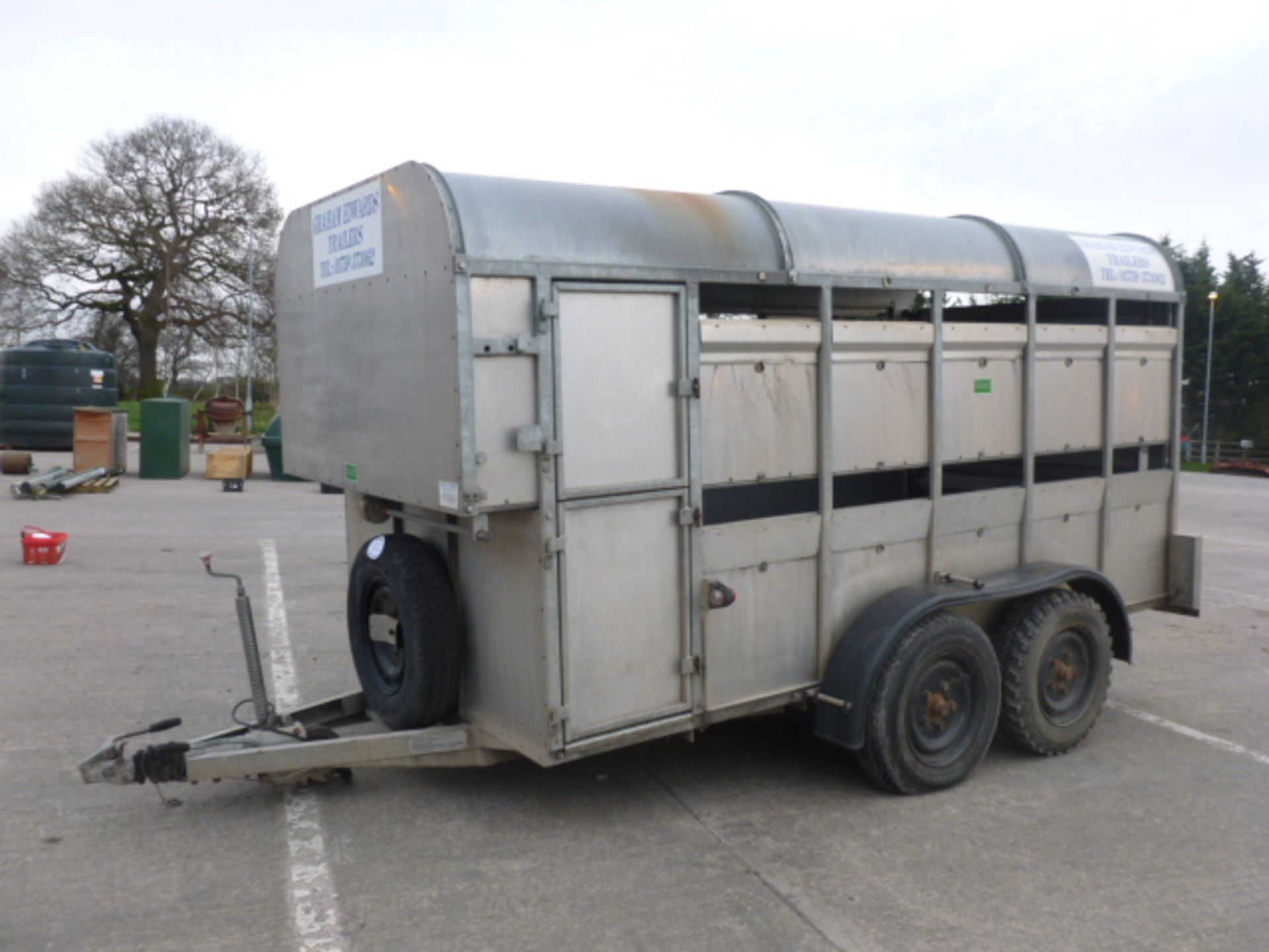 GRAHAM EDWARDS LIVESTOCK WITH DECKS AND OUTSIDE WHEELS - Image 2 of 2