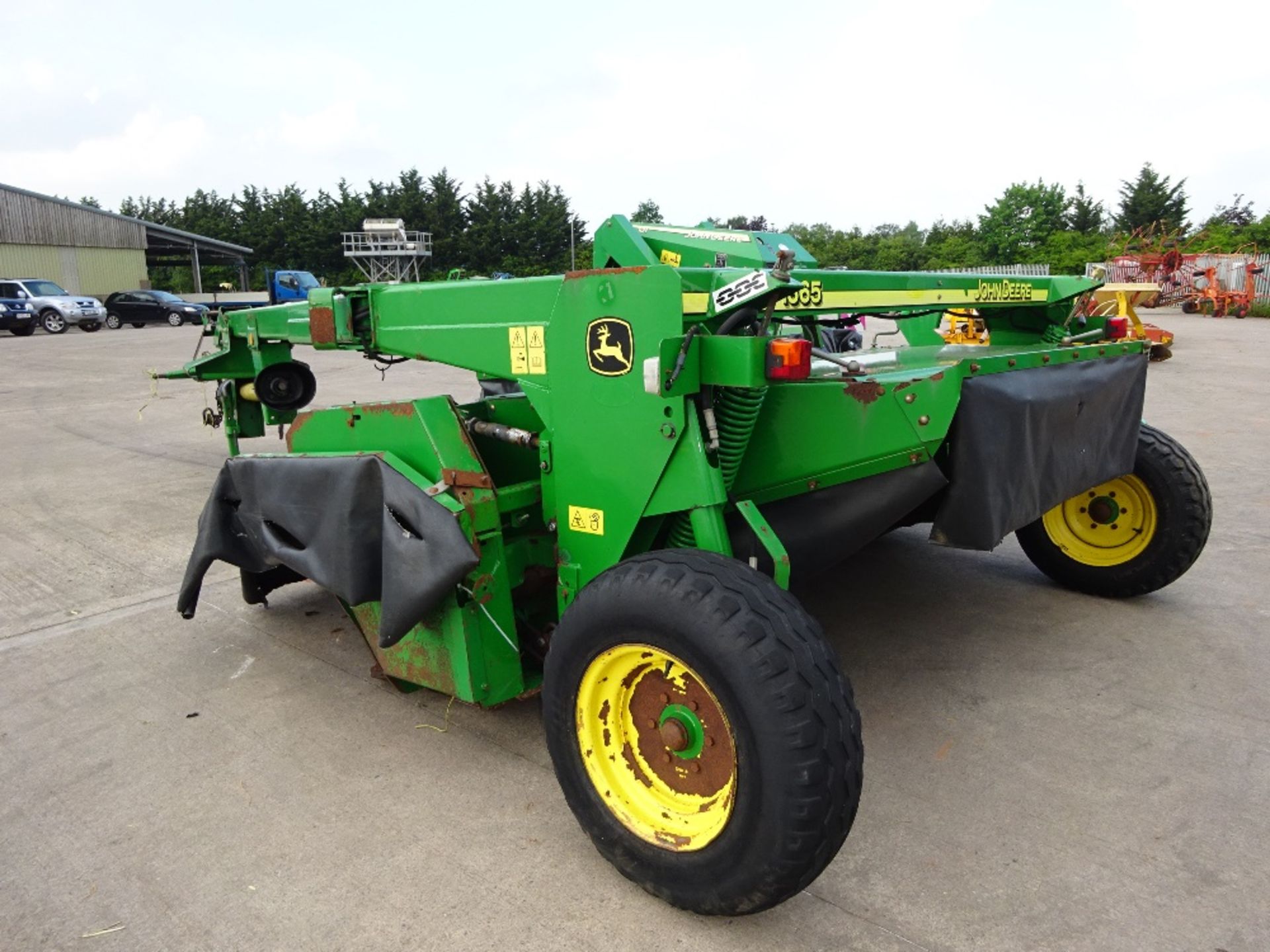 JOHN DEERE 131 FRONT MOUNTED MOWER