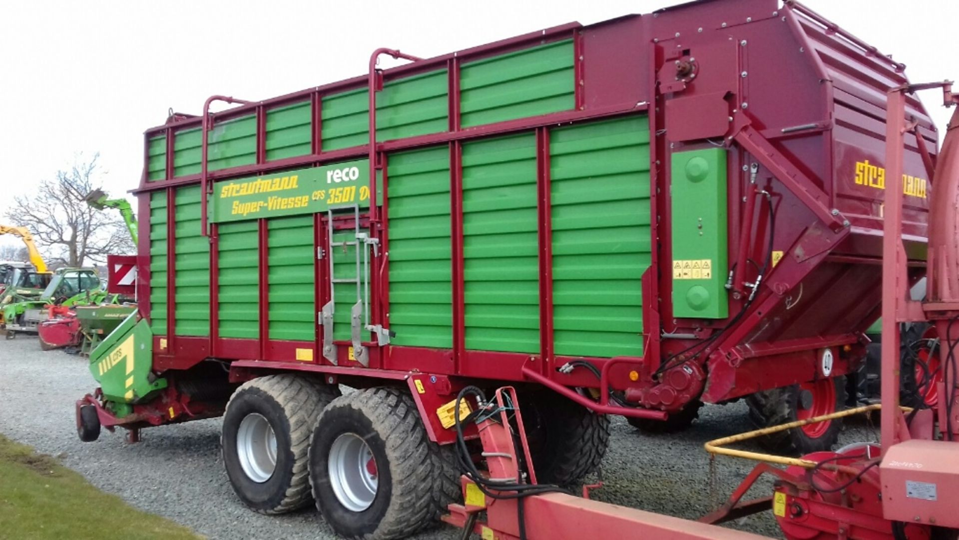 2013 STRAUTMANN FORAGE WAGON