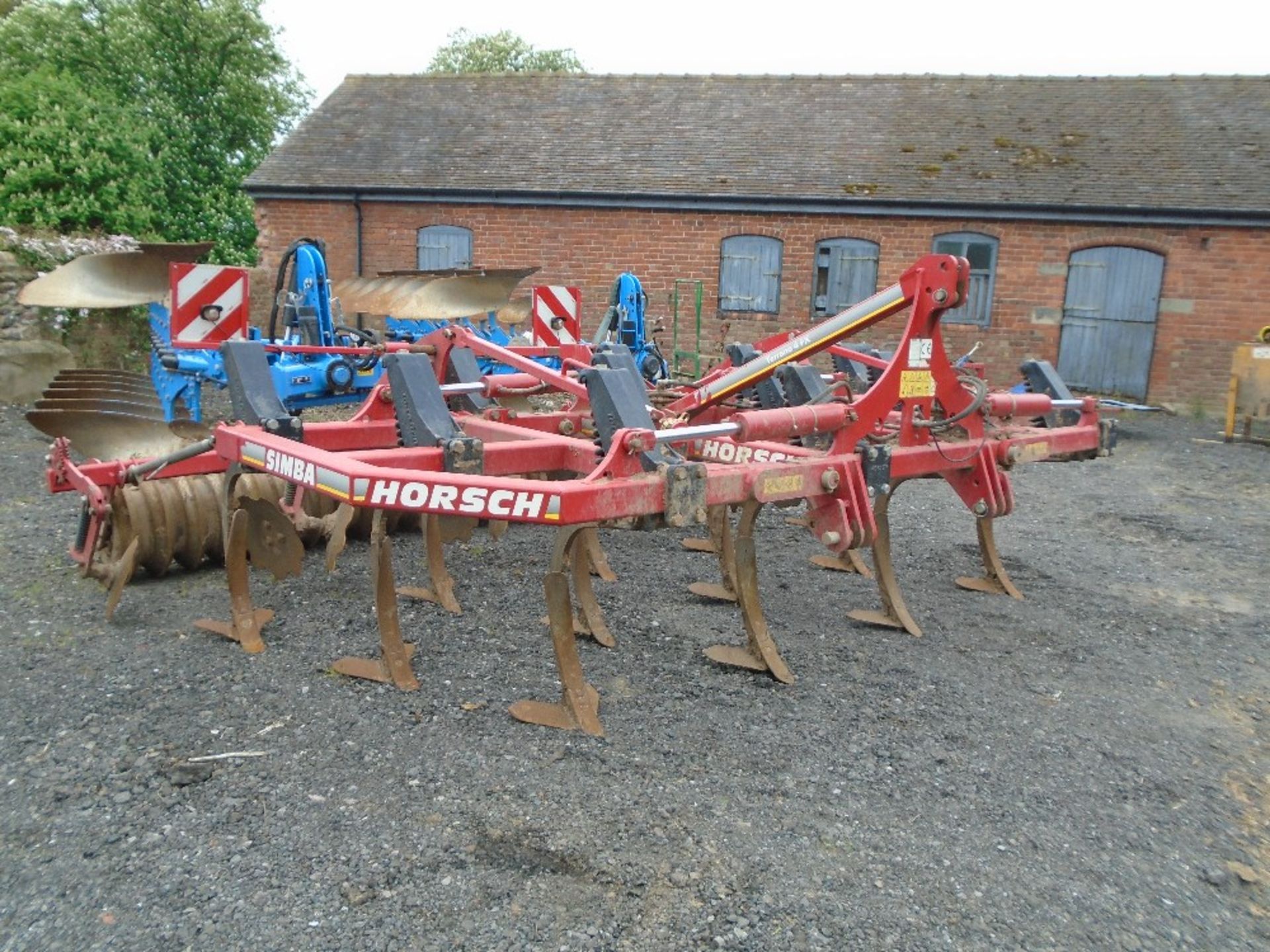 2017 HORSCH TERRANO 4 F X FOLDING CULTIVATOR- 4 METRE,13 AUTO RESET = LEVELLING DISCS