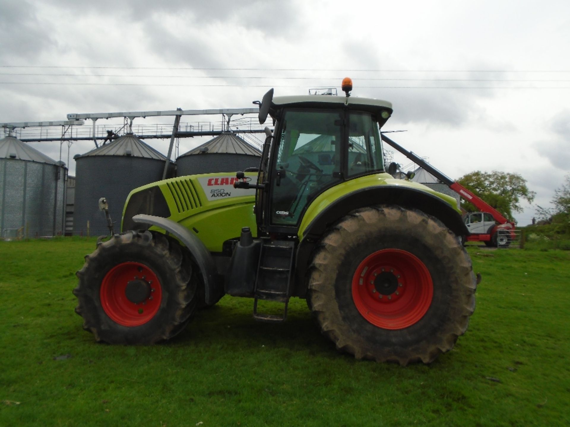 CLAAS AXION 850 - Bild 5 aus 5