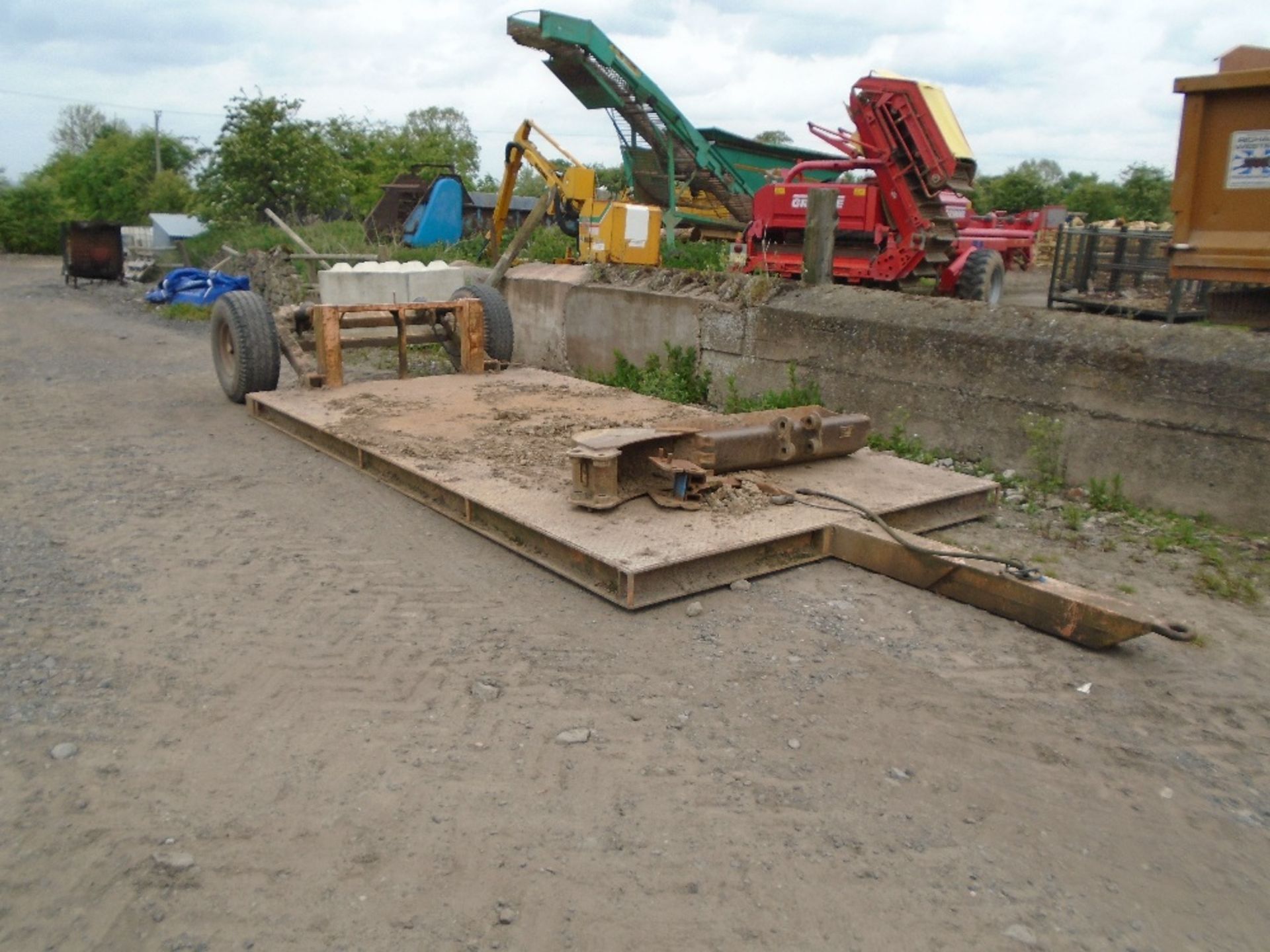 DROP DOWN LOW LOADER TRAILER