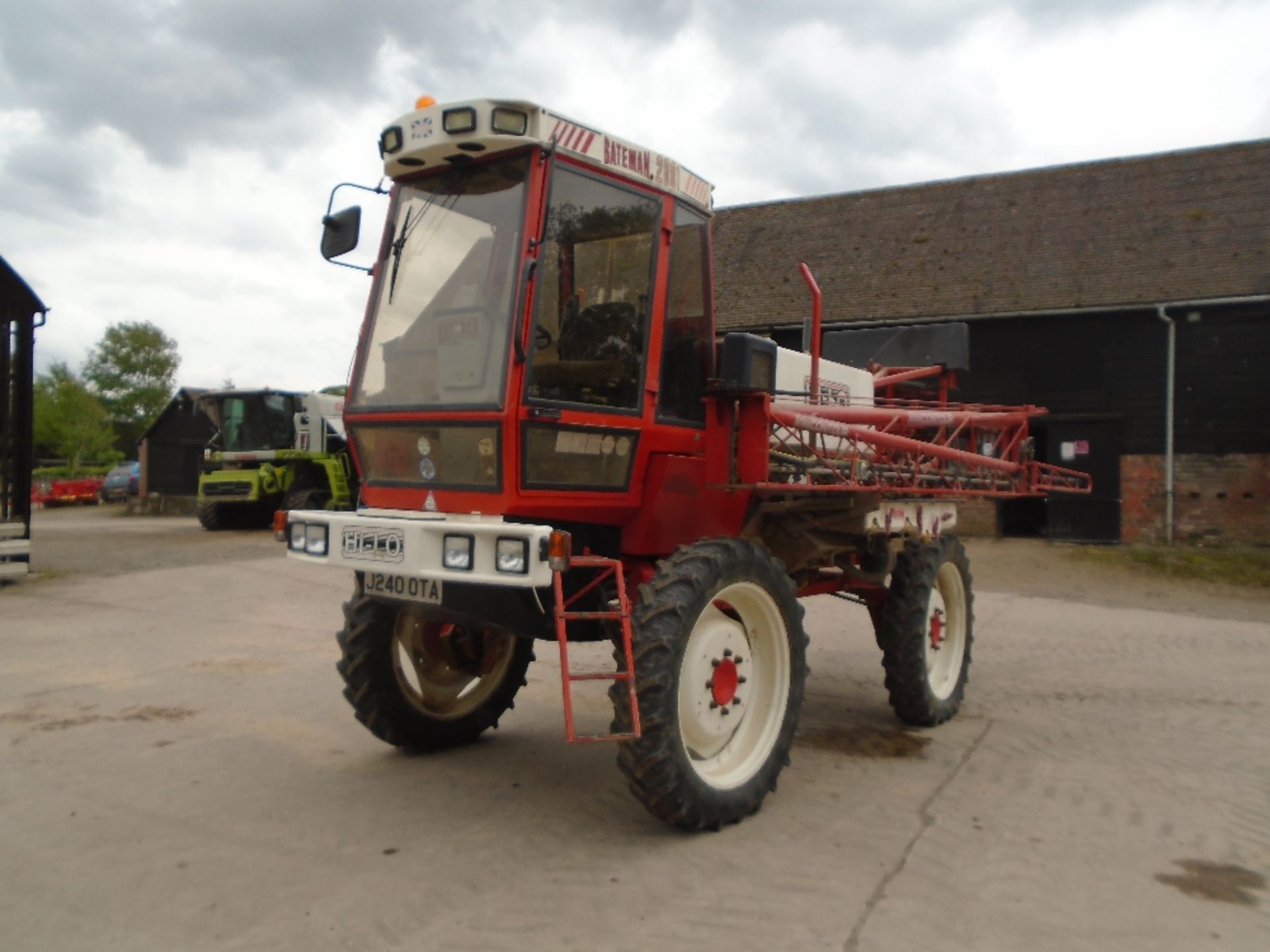 BATEMAN 2001 SELF PROPELLED SPRAYER - Image 12 of 16