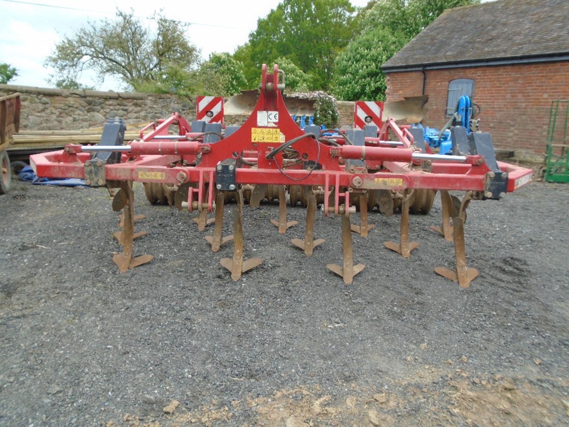 2017 HORSCH TERRANO 4 F X FOLDING CULTIVATOR- 4 METRE,13 AUTO RESET = LEVELLING DISCS - Image 3 of 6