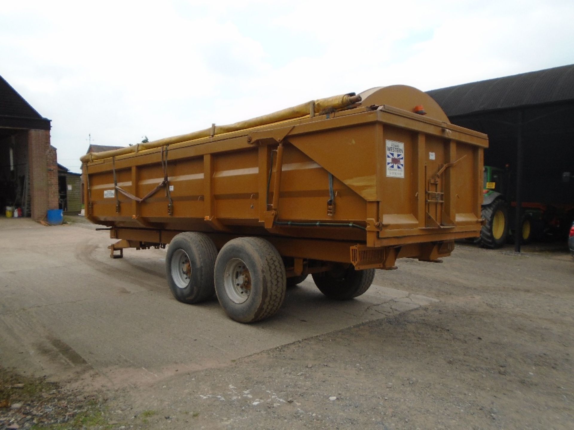 2005 RICHARD WESTERN 16T BULK TRAILER - Image 4 of 6