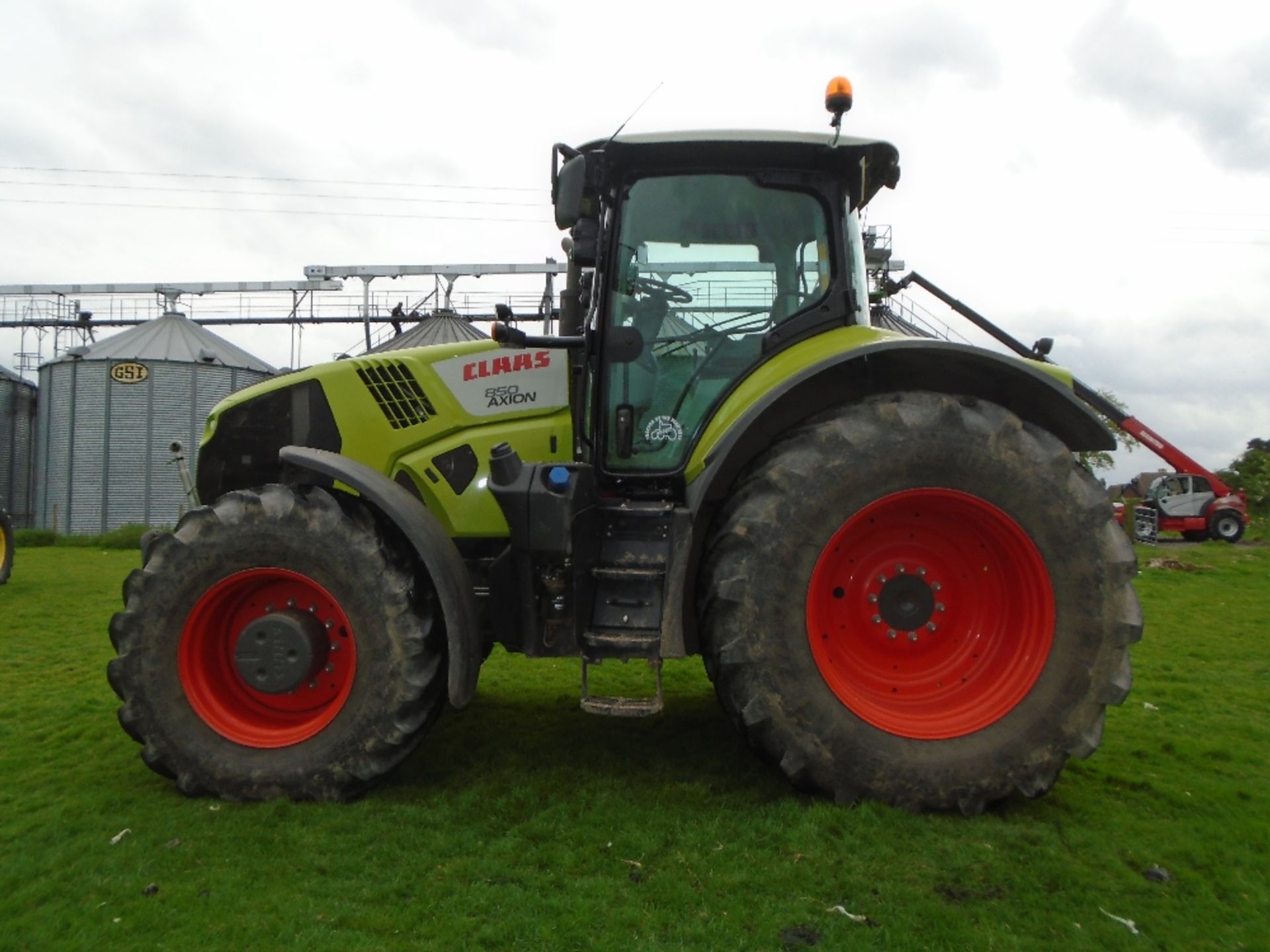 CLAAS AXION 850 - Bild 6 aus 7